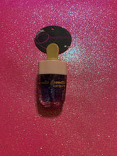 Load image into Gallery viewer, QUEENIE'S COSMETICS - LIPGLOSS (SCANDALOUS)