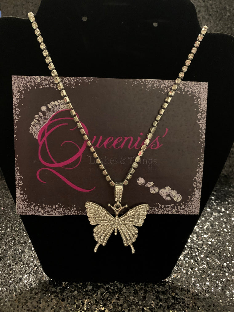 BUTTERFLY BLING NECKLACE - SILVER
