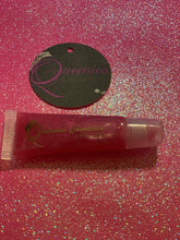 Load image into Gallery viewer, QUEENIE&#39;S COSMETICS - LIPGLOSS (BERRY DELIZIOUS)
