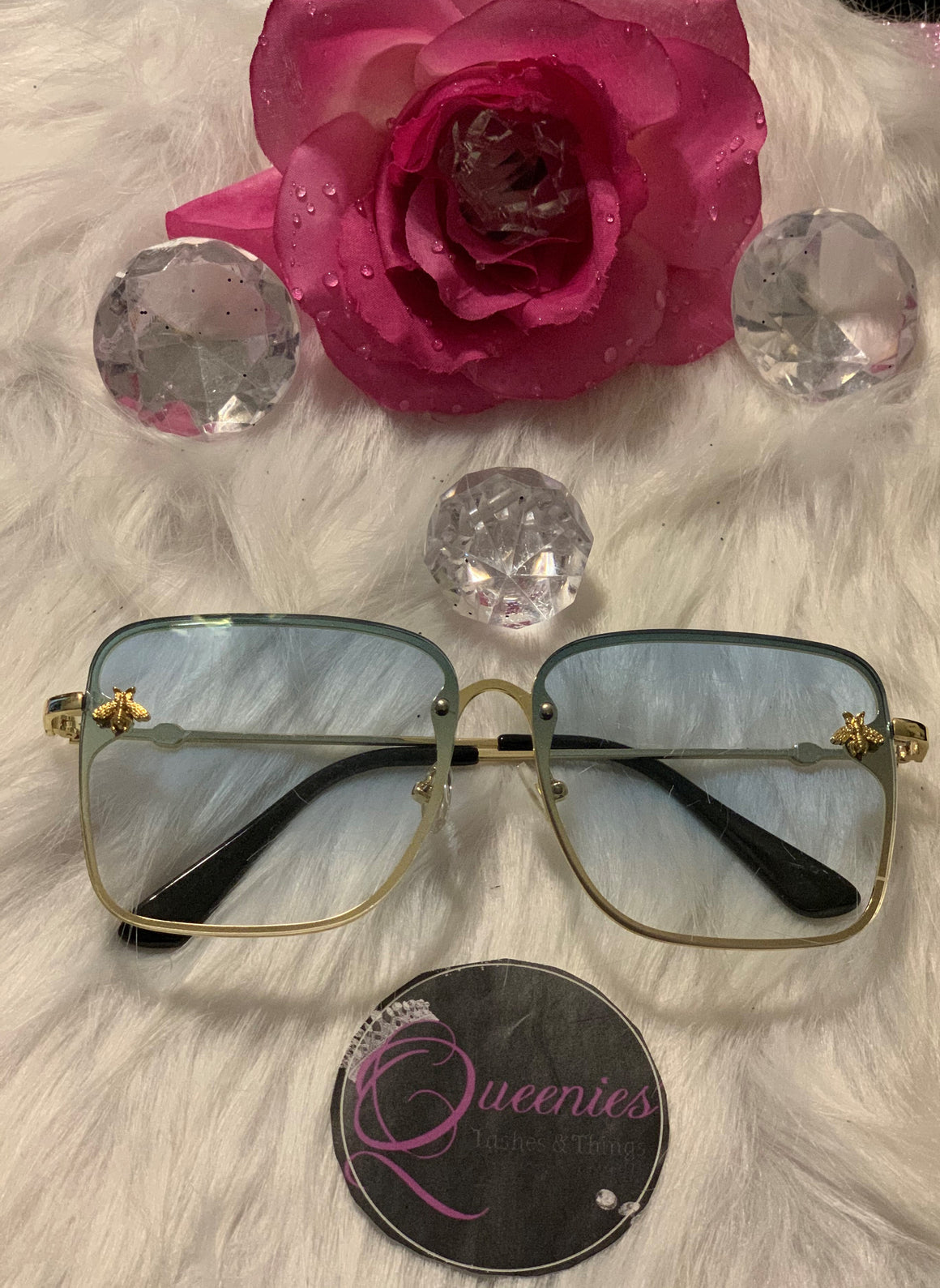 QUEEN BEE SUNGLASSES COLLECTION - SKY BLUE